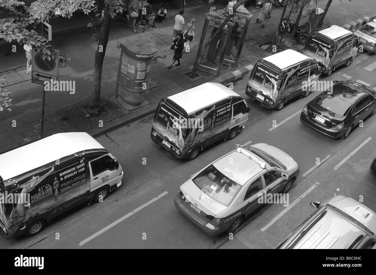 Bangkok-Verkehr, der Platz geht alles aber den Verkehr Stockfoto