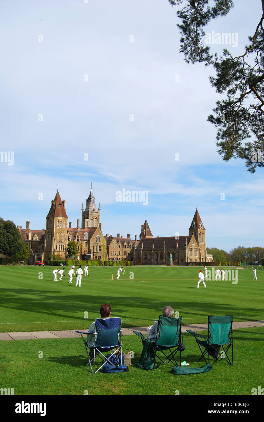 Cricket match, Charterhouse School, Godalming, Surrey, England, Vereinigtes Königreich Stockfoto