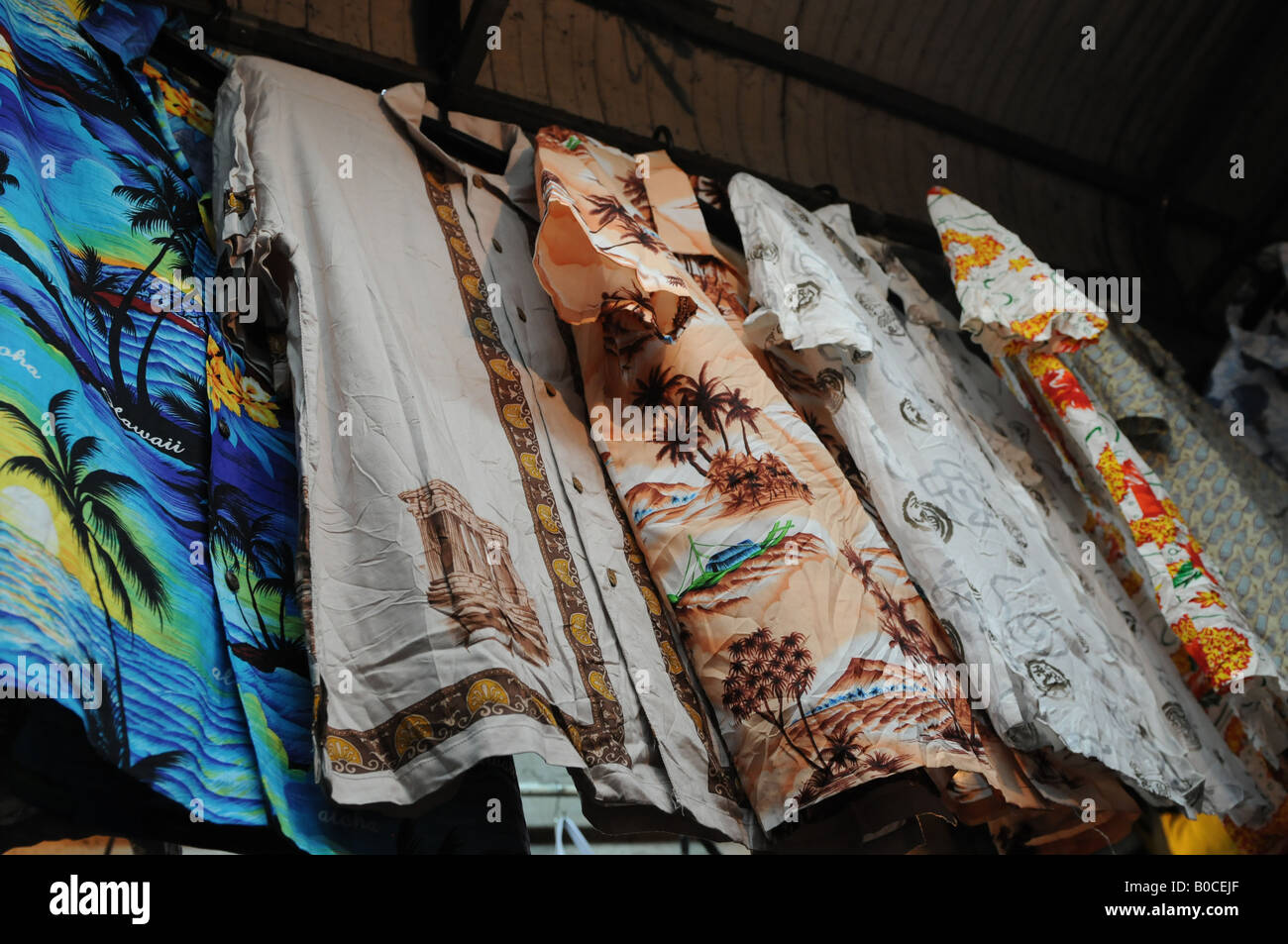 Hemden, T-shirts zu verkaufen, jj Markt (Chatachuk) bangkok Stockfoto