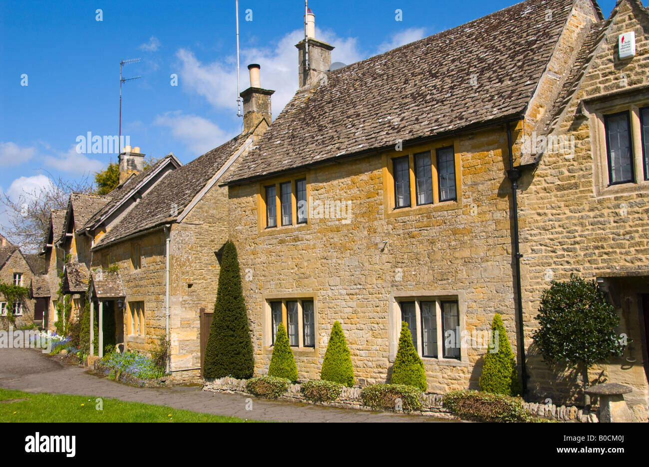 Typische Cotswold Haus im Dorf der unteren Schlachtung Gloucestershire England UK EU Stockfoto