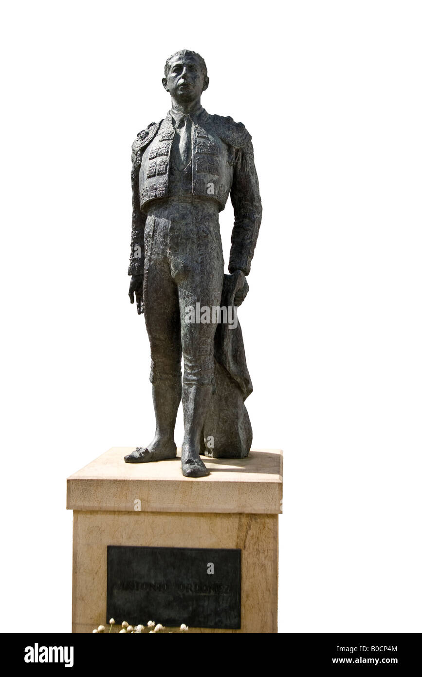 Statue von Antonio Ordoñez vor dem Haupteingang zu Spaniens älteste Stierkampfarena Ronda. Stockfoto