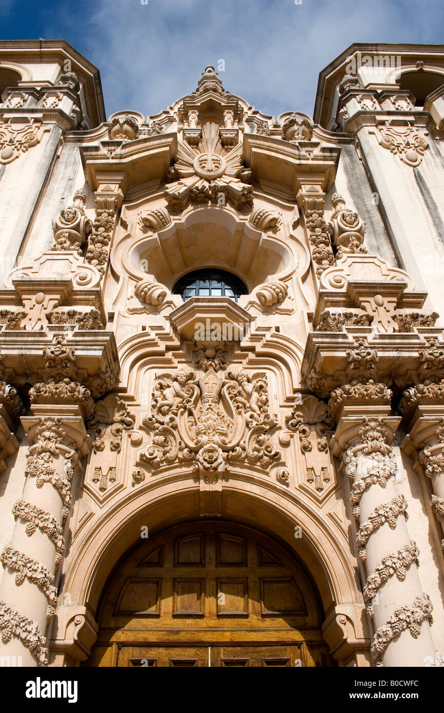 Vor dem Eingang zu Casa del Prado Theater in Balboa Park San Diego Kalifornien Stockfoto