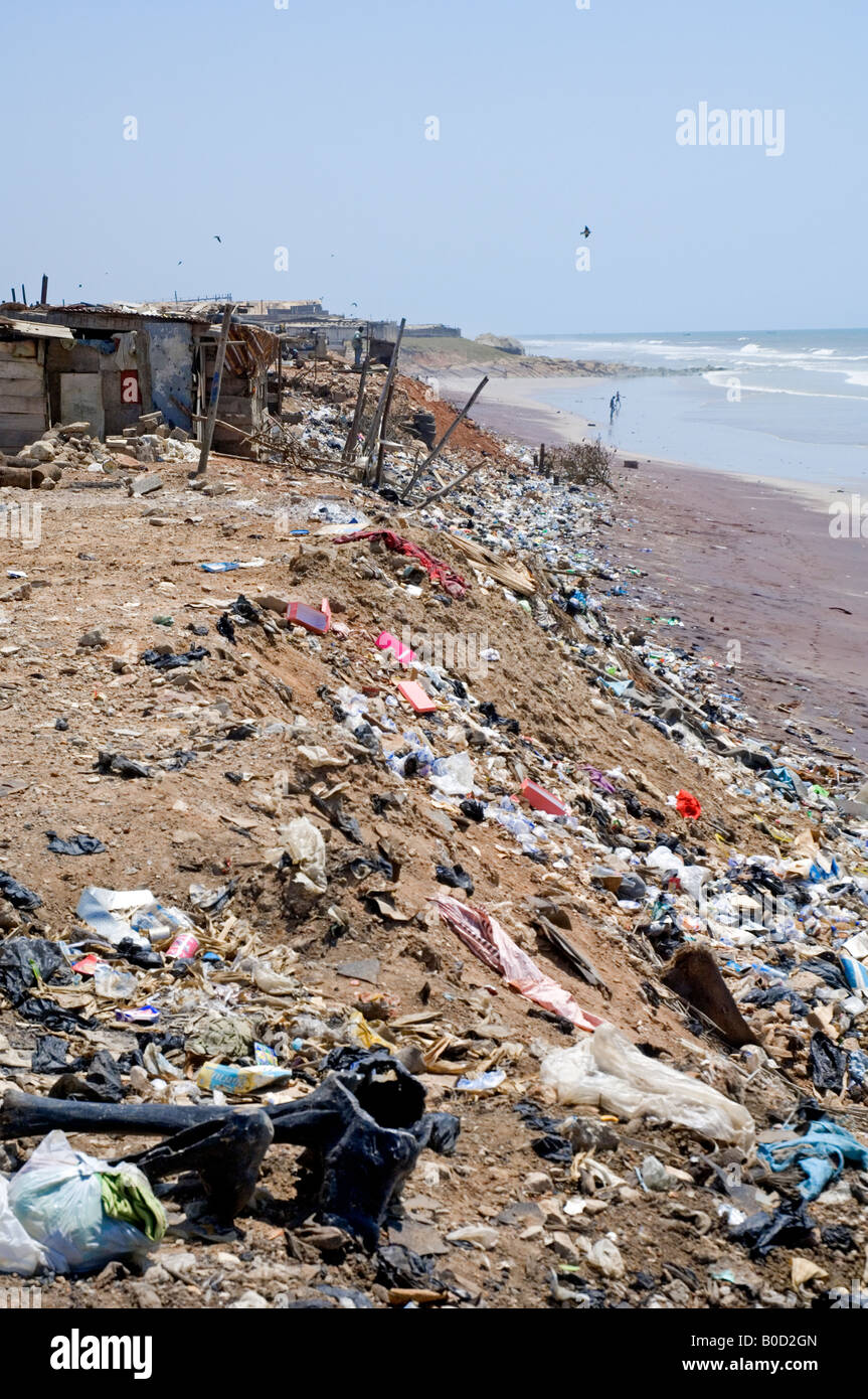 Abfälle deponiert an den Stränden von Accra, Ghana Stockfoto