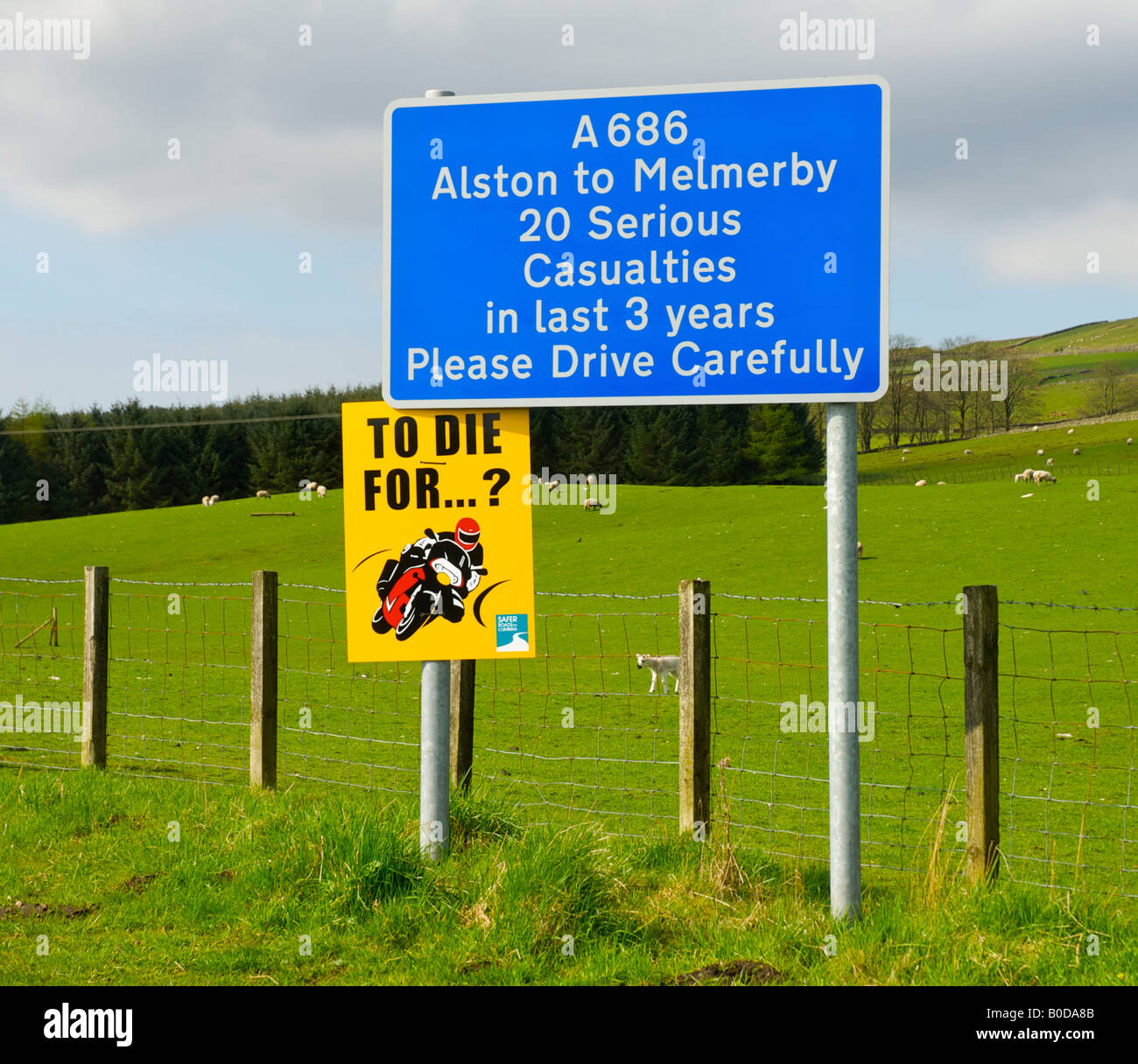 Warnung vor Gefahren des berüchtigten A686 Straße zwischen Melmerby und Alston, Cumbria UK zu unterzeichnen: beliebt bei Bikern aber ein Unfall b Stockfoto