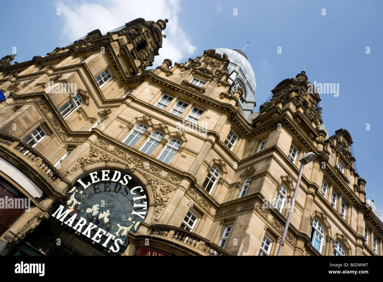 Der Eingang zu den berühmten Leeds City Markets, West Yorkshire, Großbritannien Stockfoto