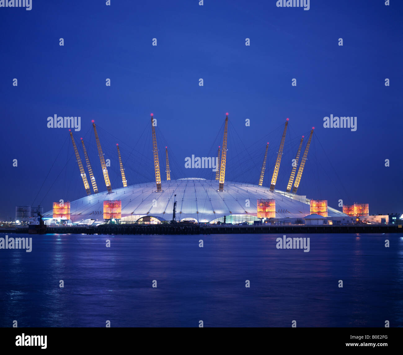 Großbritannien, England, London, Greenwich, Millennium Dome, Nachtaufnahme, Stockfoto