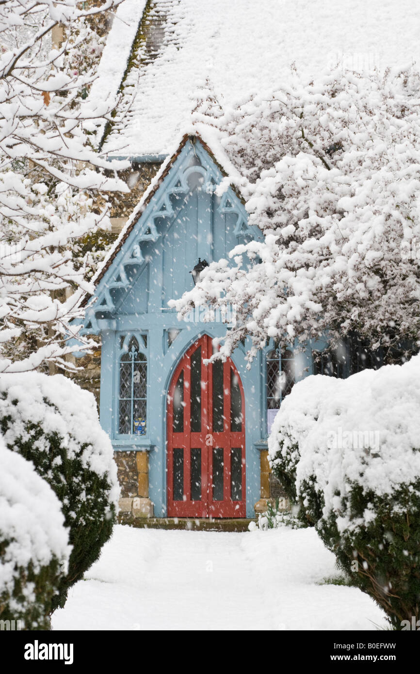 Friern Barnet Pfarrei Kirche, Schnee Stockfoto