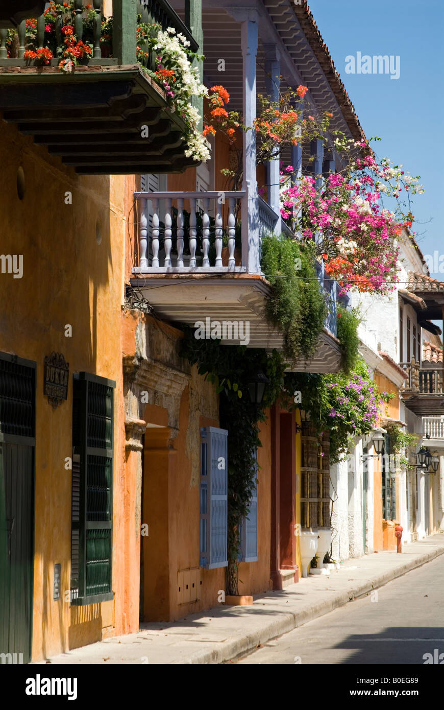 Häuserzeile in der Altstadt Cartagena de Indias, Kolumbien Stockfoto