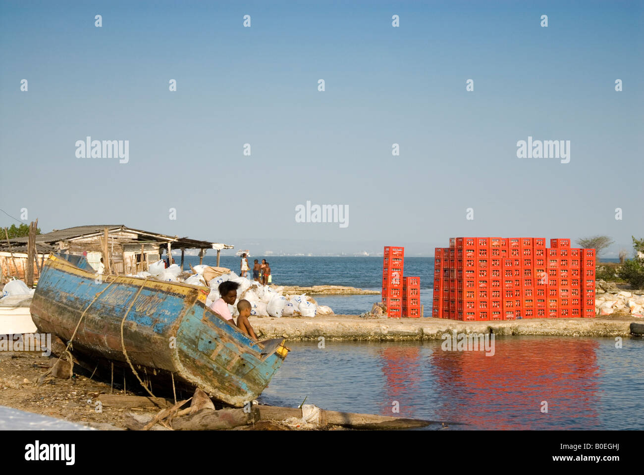 Coca Cola-Kisten in Bocachica Cartagena de Indias, Kolumbien Stockfoto