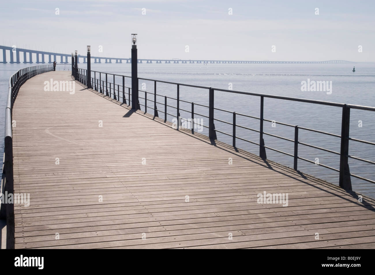 Ponte Vasco da Gama - Brücke über den Fluss Tejo (Tajo) gebaut für Expo98 in Lissabon, Portugal Stockfoto