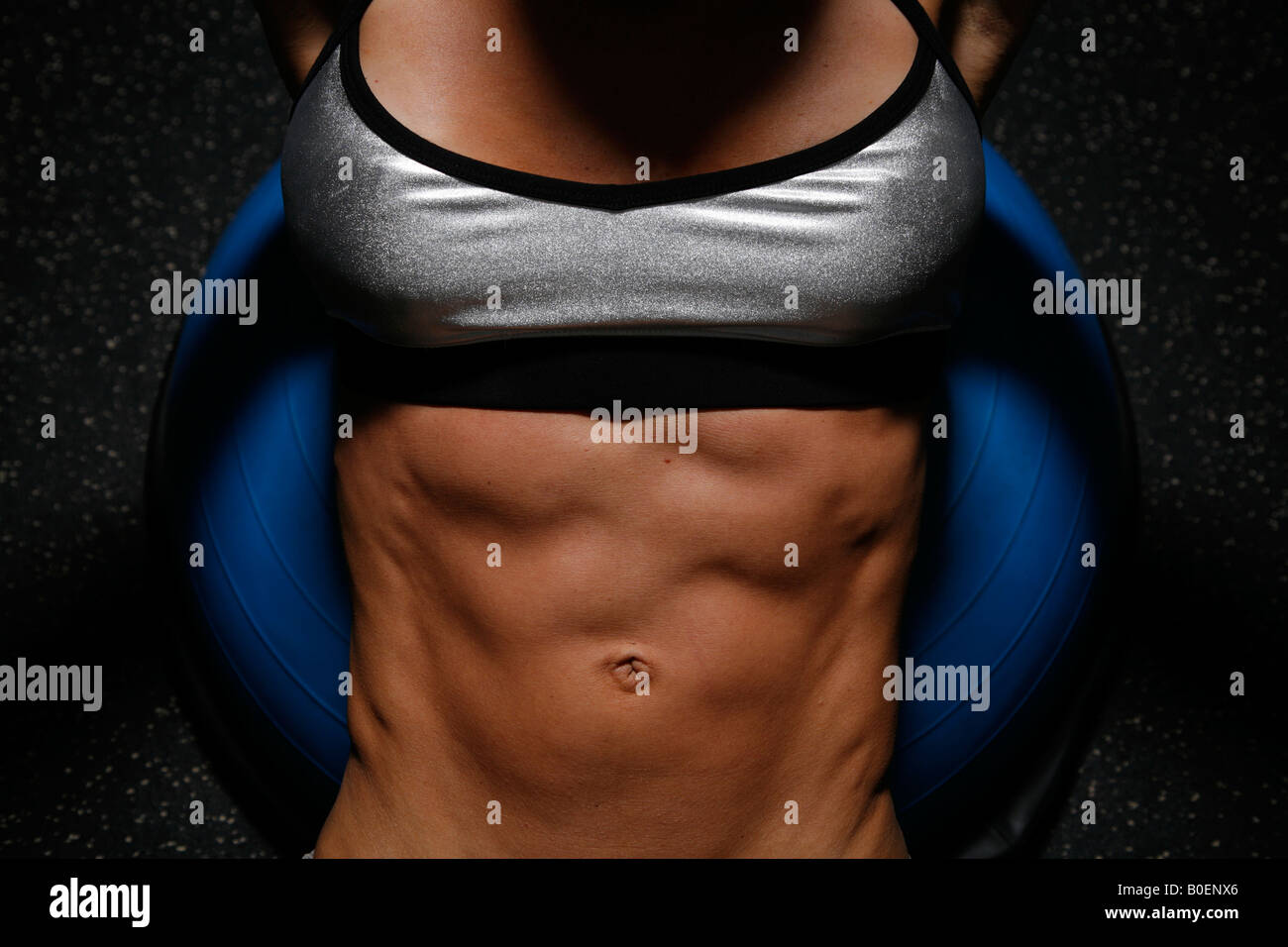 Frau Bodybuilding in einem Fitnessstudio, Washington, DC, USA, Herr-4-21-08 Stockfoto