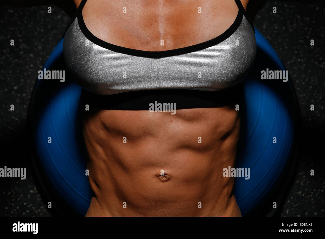 Frau Bodybuilding in einem Fitnessstudio, Washington, DC, USA, Herr-4-21-08 Stockfoto