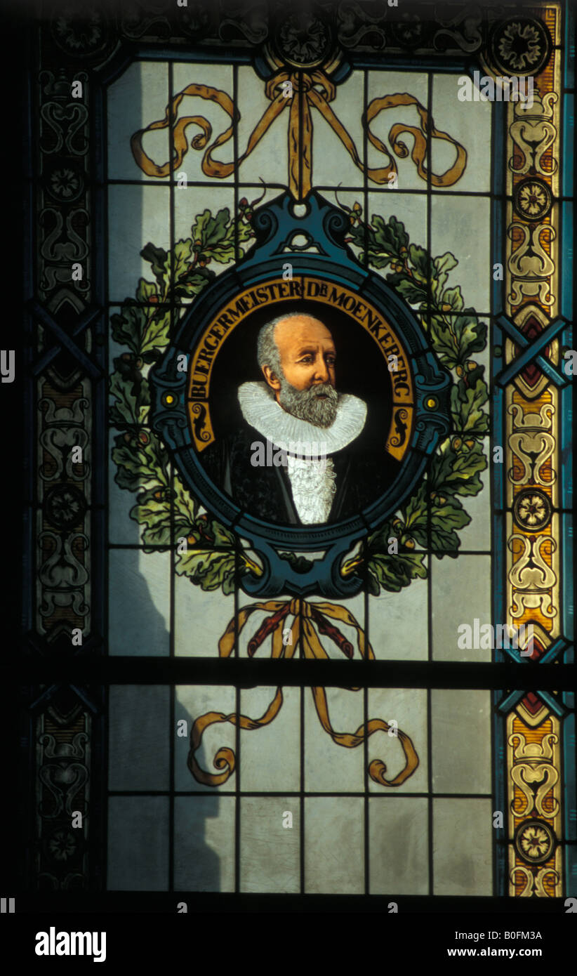 Historische Fenster, Porträt des Bürgermeisters Moenckeberg, Rathaus Hamburg, Deutschland Stockfoto