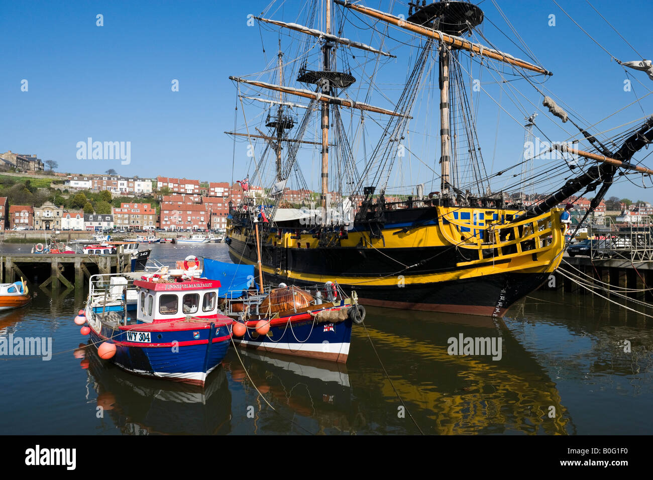 Boote im Hafen von Whitby, Ostküste, North Yorkshire, England, Vereinigtes Königreich Stockfoto