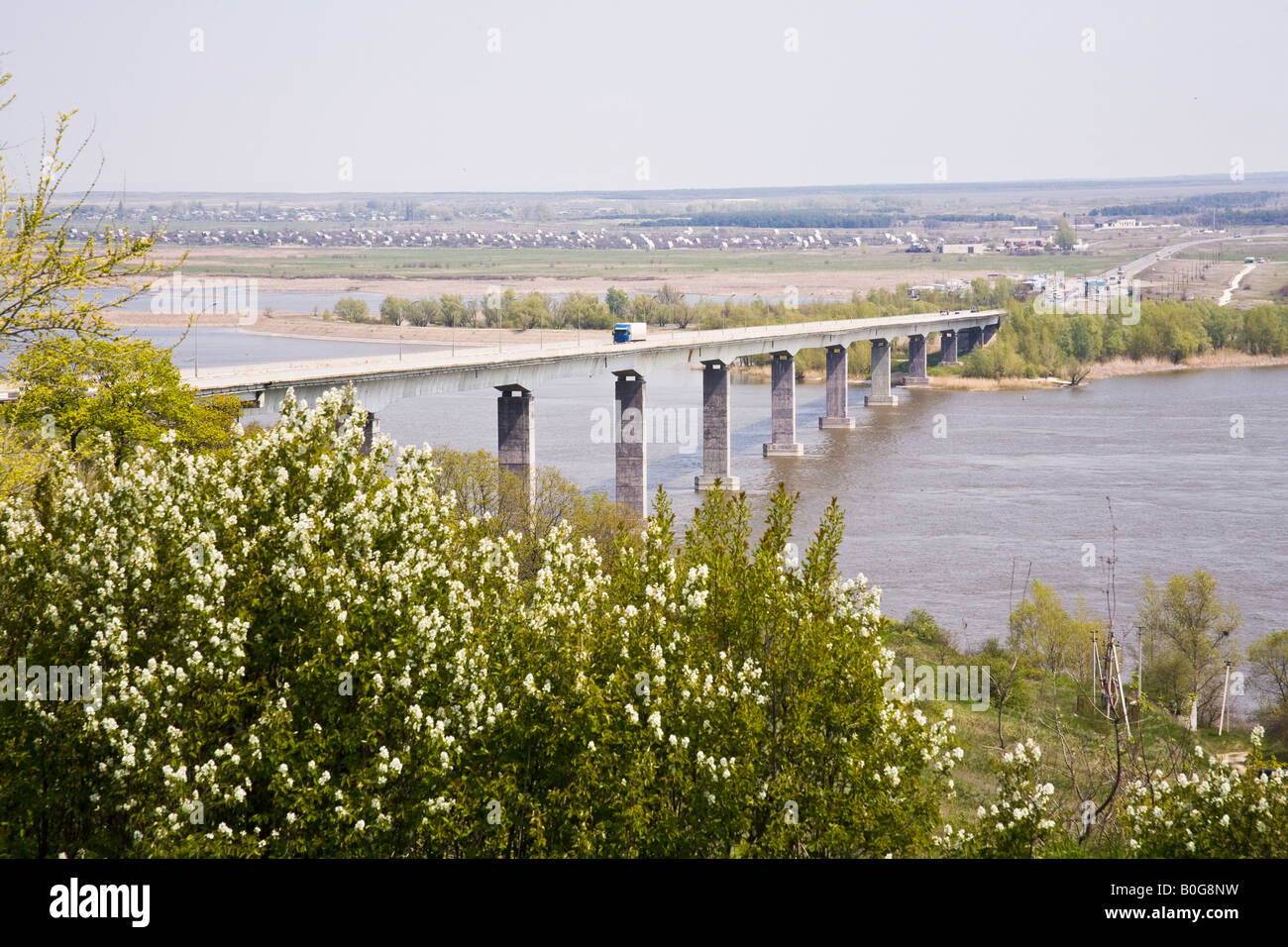 Straßenbrücke M21 Übertrag der Fluss Don in Kalach-am-Don, Russland, Russische Föderation Stockfoto