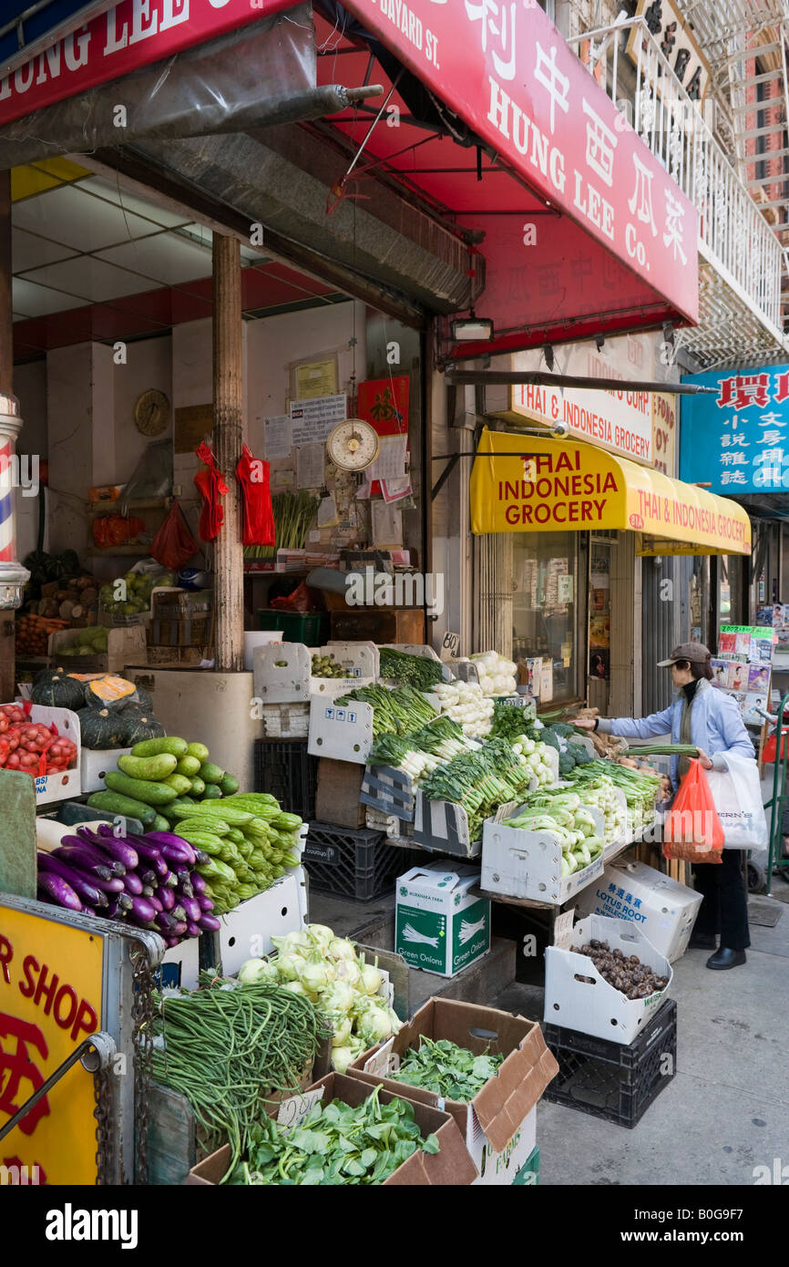Lebensmittelgeschäft auf Mott Street, Chinatown, Lower Manhattan, New York City Stockfoto