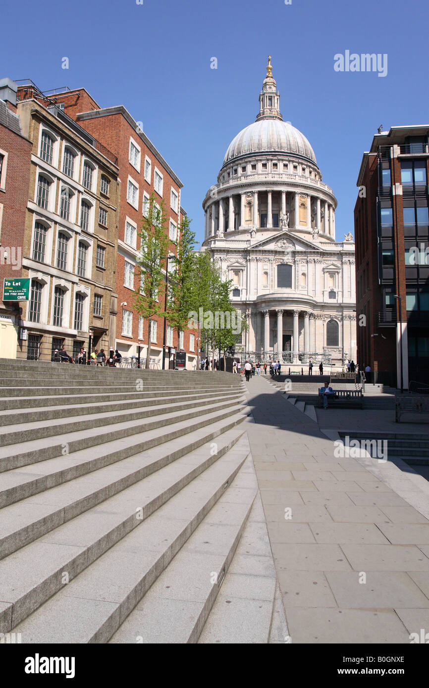 London England St Pauls Cathedral von Peters Hill gesehen Stockfoto