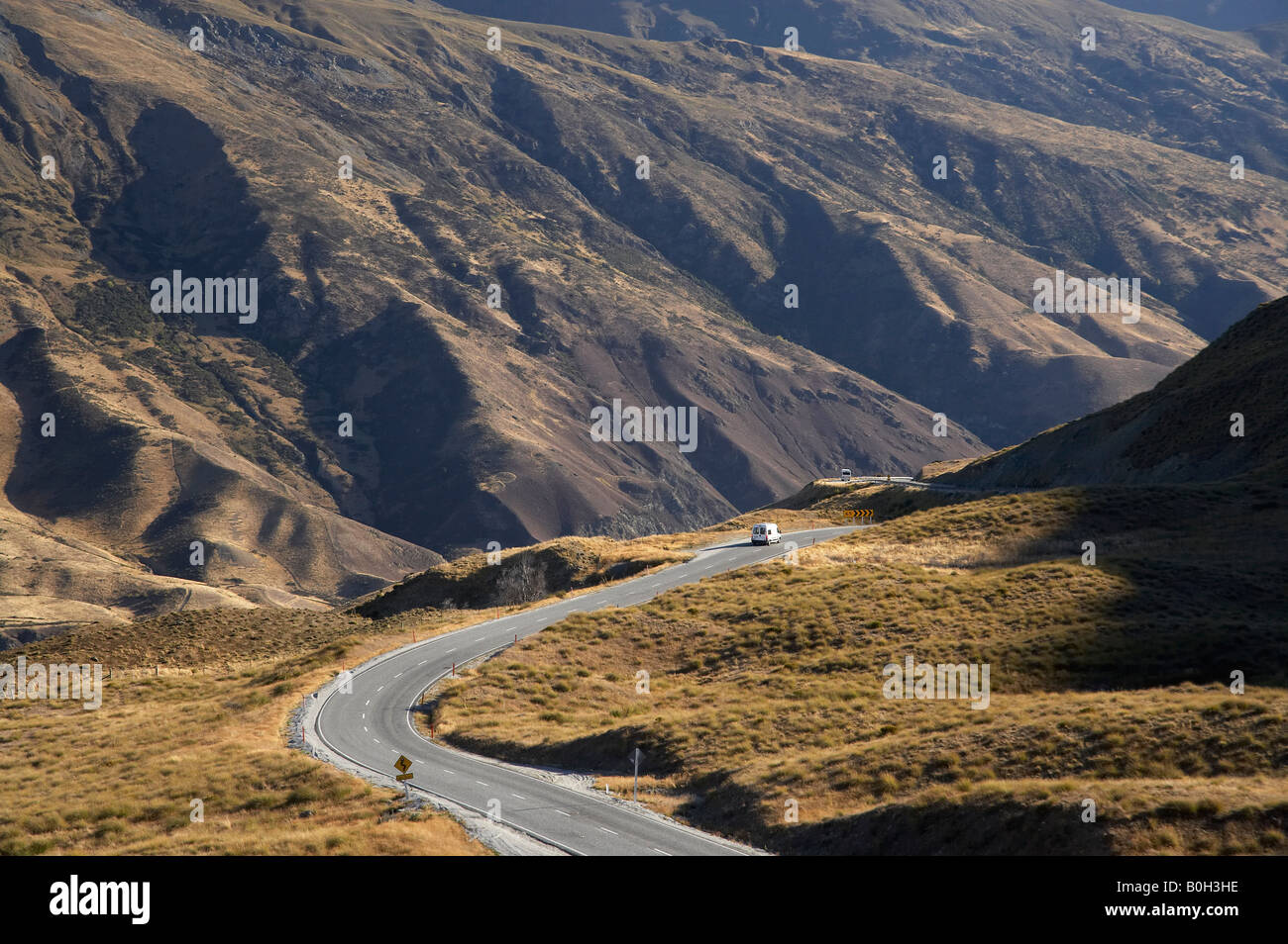 Crown Range Road zwischen Queenstown und Wanaka Neuseeland Südinsel Stockfoto