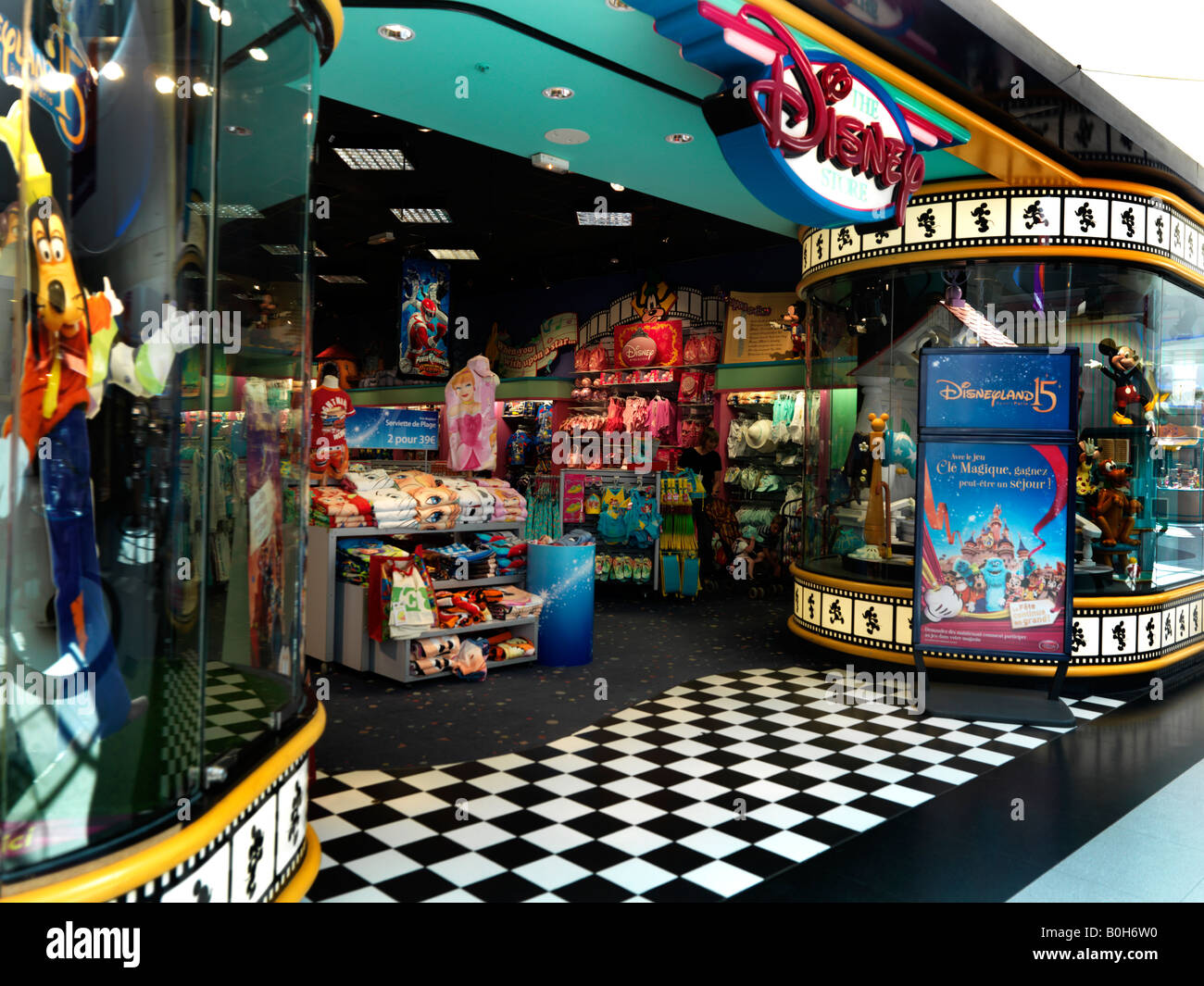 Europa Cocquelles Frankreich Disney Store zitieren Stockfoto