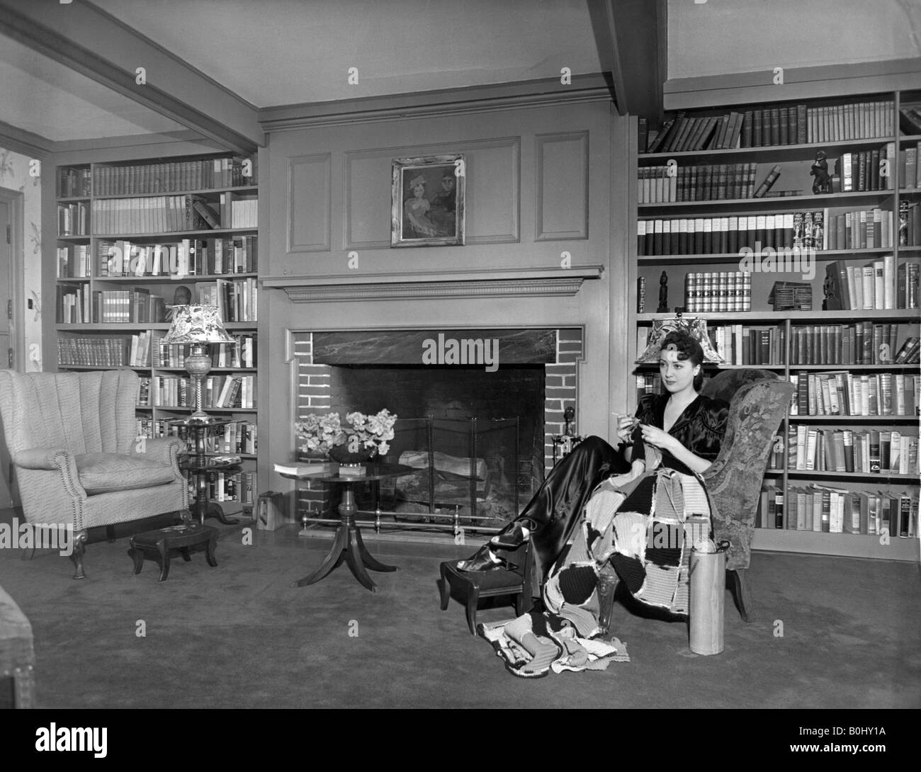 GYPSY ROSE LEE uns Schauspielerin und Cabaret Performer bei ihrem New York home über 1940 Stockfoto