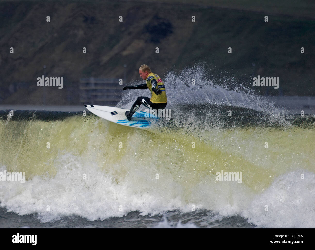 Surfer Surfen bei Thurso East, während O'Neill Highland Open 2008, Thurso, Caithness, Highlands, Schottland, Vereinigtes Königreich, Europa Stockfoto