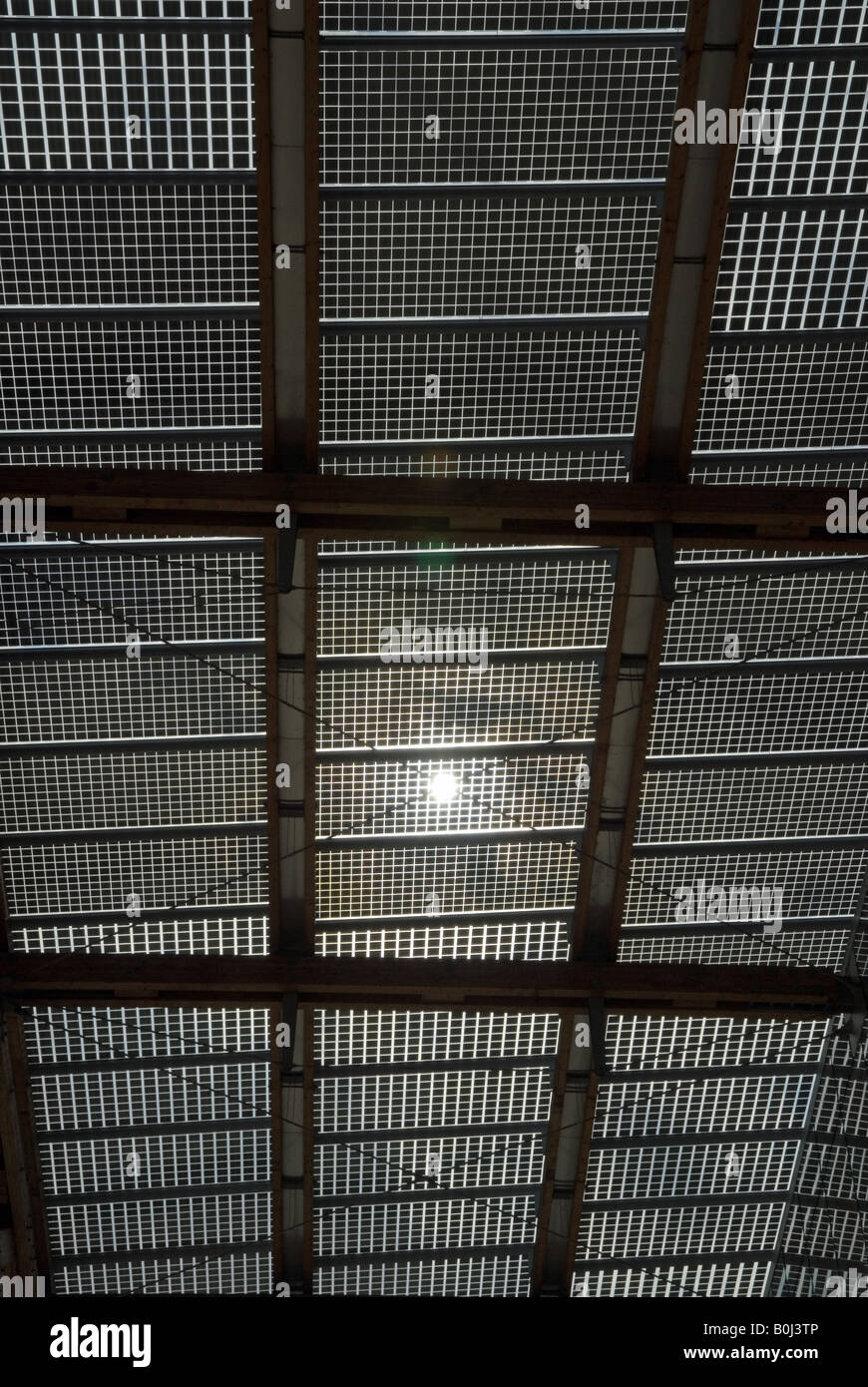 Solar-Panel ausgestattet, das Dach der Akademie Mont-Cenis, Herne, Nord Rhein Westfalen, Deutschland. Stockfoto