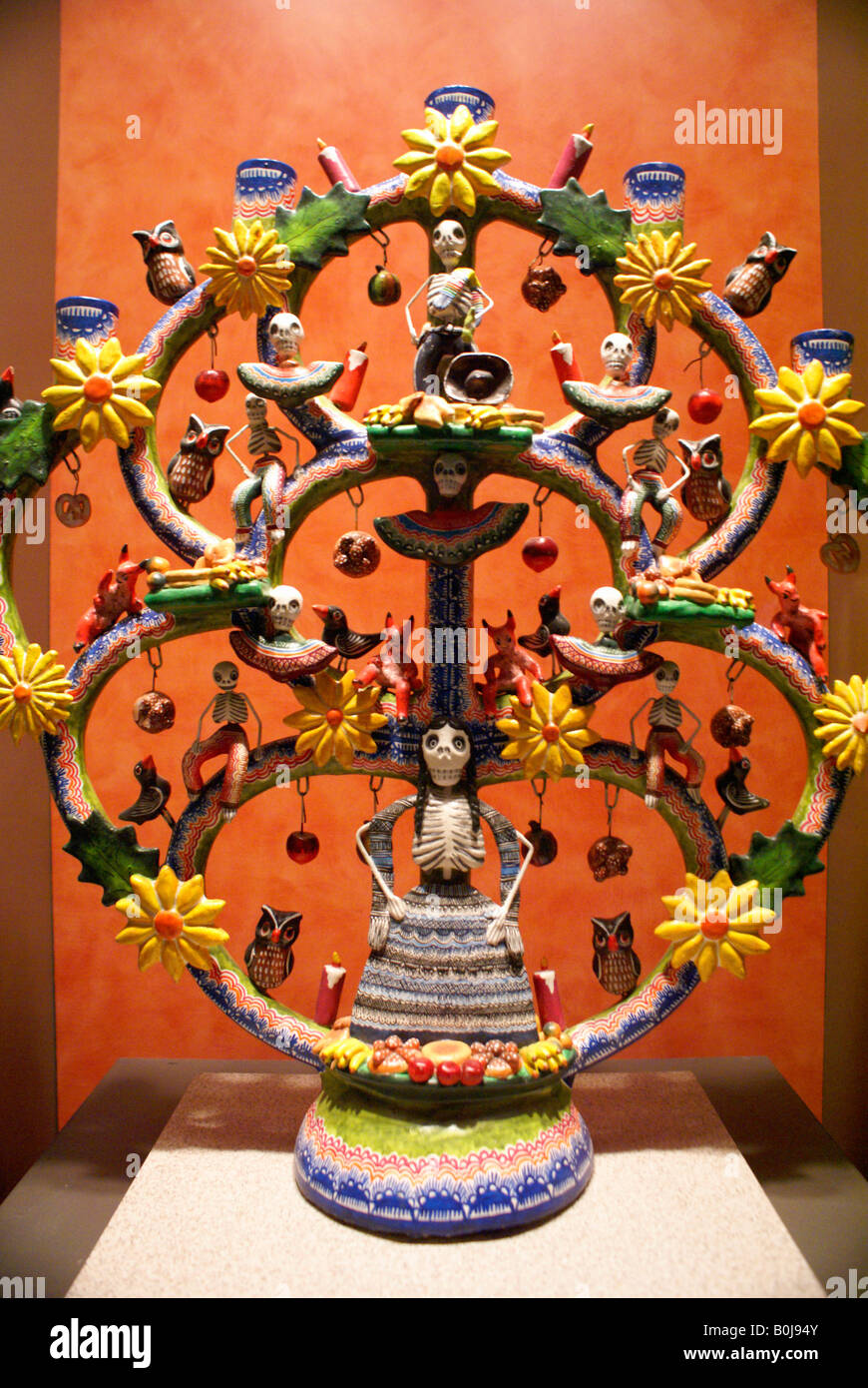 Mexikanische Keramik Baum des Lebens oder Arbol de la vida Kandelaber, National Museum der Anthropologie, den Chapultepec Park, Mexiko City, Mexiko Stockfoto