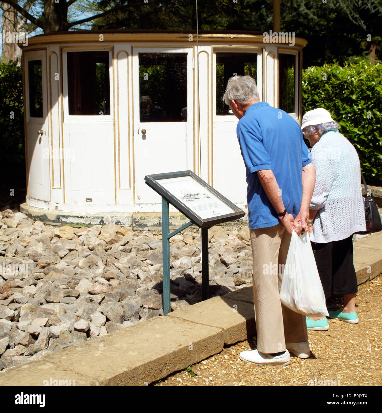 Touristischen Blick der Royal Yacht Alberta weiterleiten Deckshaus auf dem Anwesen von Osborne House in East Cowes Isle Of Wight England IOW Stockfoto