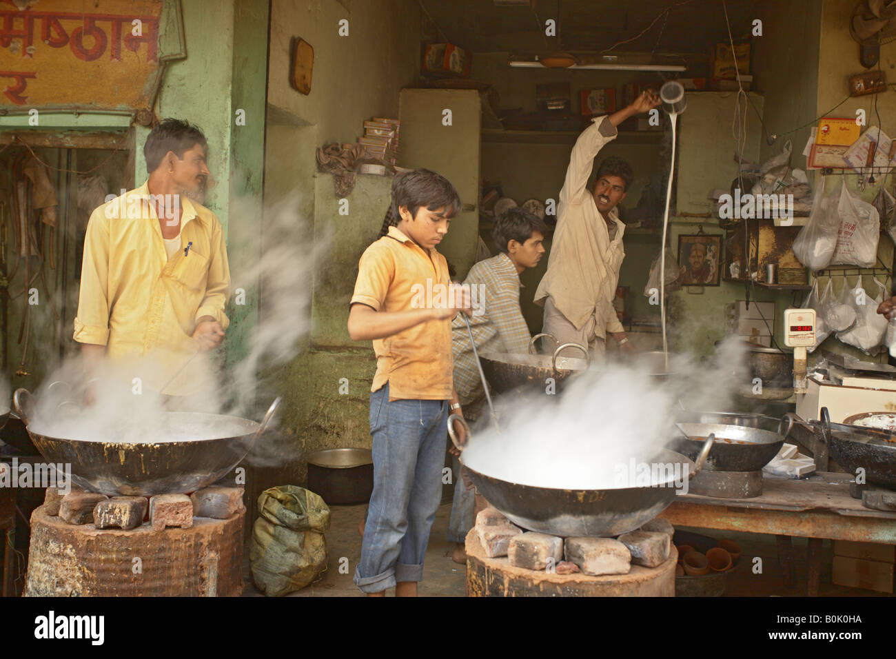 Quark-Stall in Pushkar, Thar-Wüste, Rajasthan, Indien Stockfoto