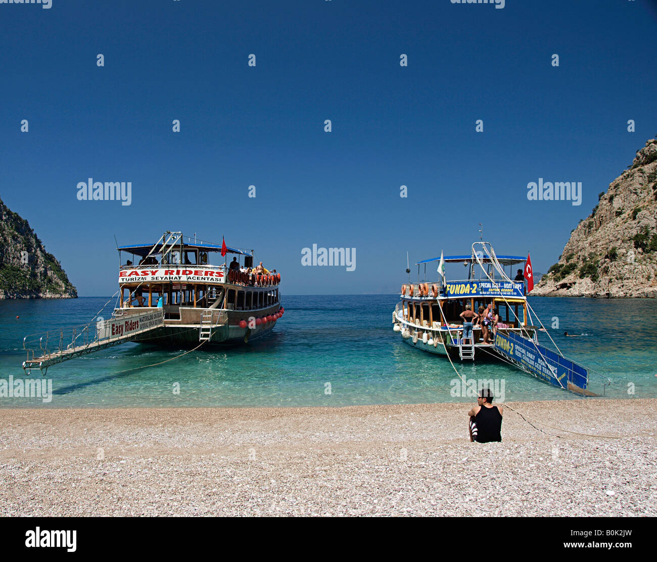 Charter Boote und Tagesausflüge von Olu Deniz günstig in der Bucht bei Butterfly Valley mugla Türkei Stockfoto