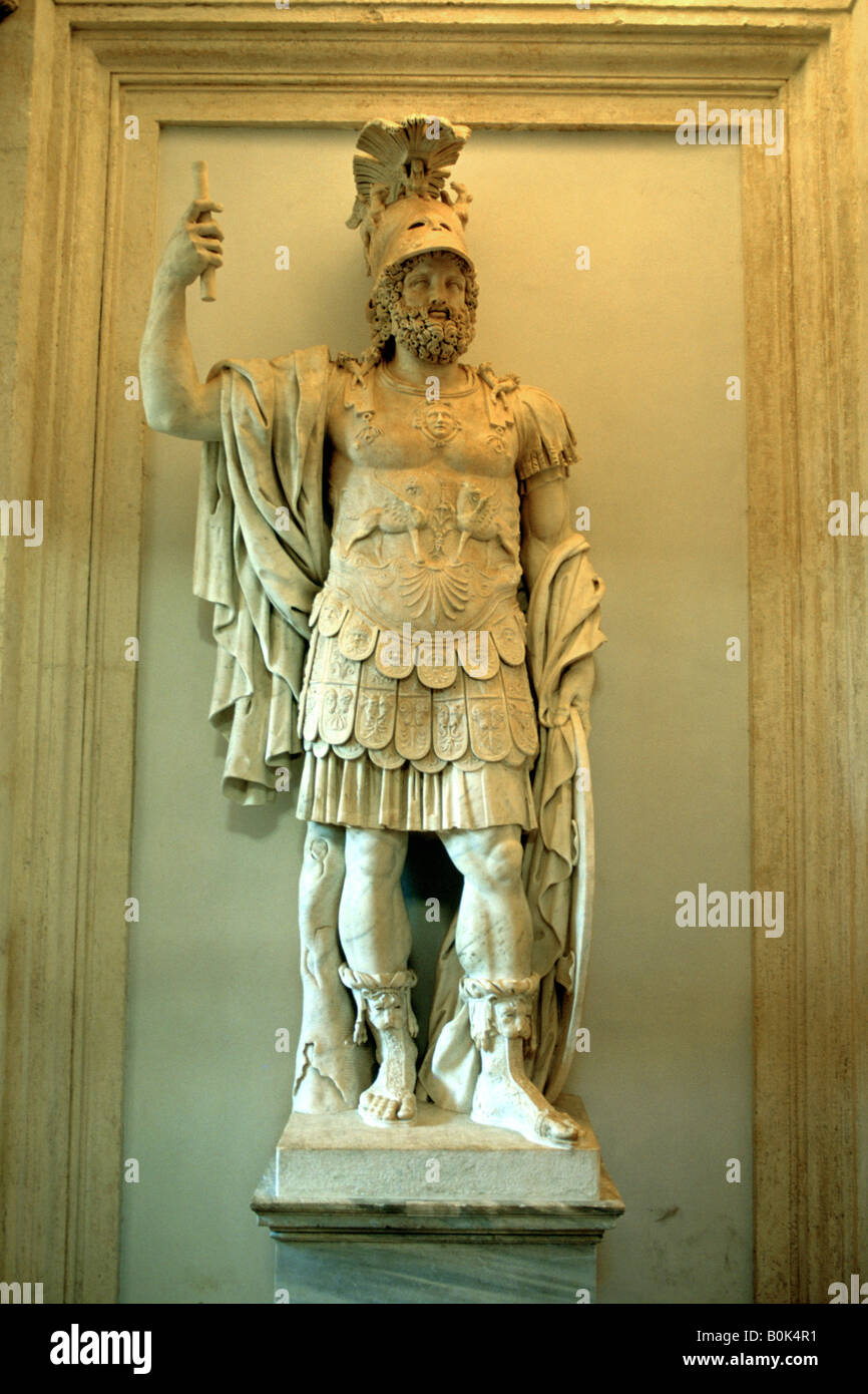Römische Statue, Tempel des Mars Ultor, Rom. Künstler: Lorenzini Stockfoto