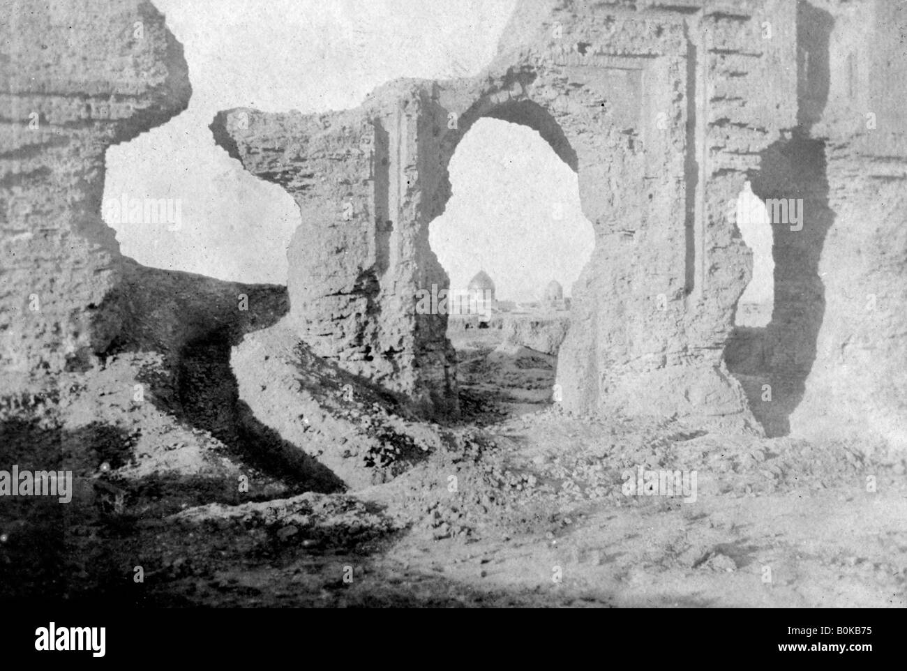 Verfallenen Mauern der verzauberte Garten, nur außerhalb der Stadt Samarra, Irak, 1917-1919. Artist: Unbekannt Stockfoto