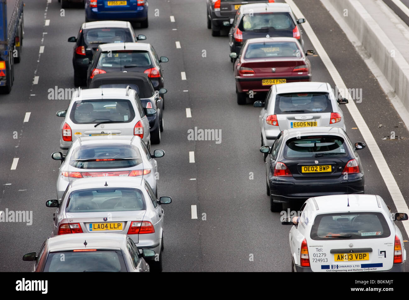 Limousinen Stoßstange an Stoßstange im Stau auf der Autobahn M25 London Vereinigtes Königreich Stockfoto