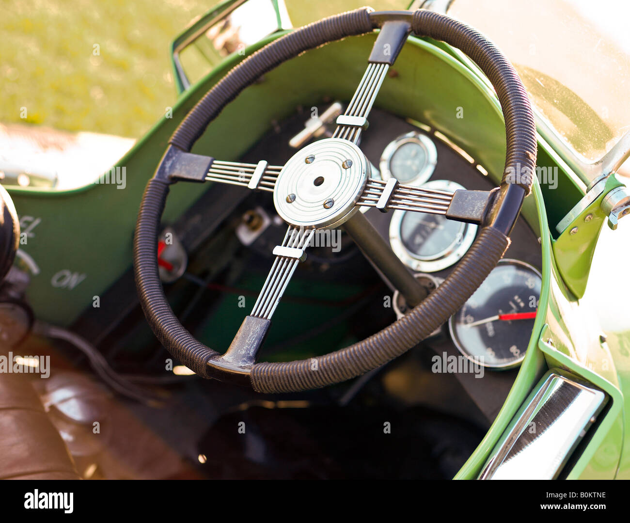 British racing grünes Ära Formel ein F1-Auto auto-Einzelsitz Automobile Klassiker Oldtimer veteran gestrichene Lamellen Bonnett Haube Stockfoto