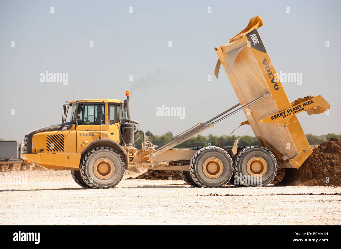 Große Erdbewegungen LKW auf der Baustelle Stockfoto