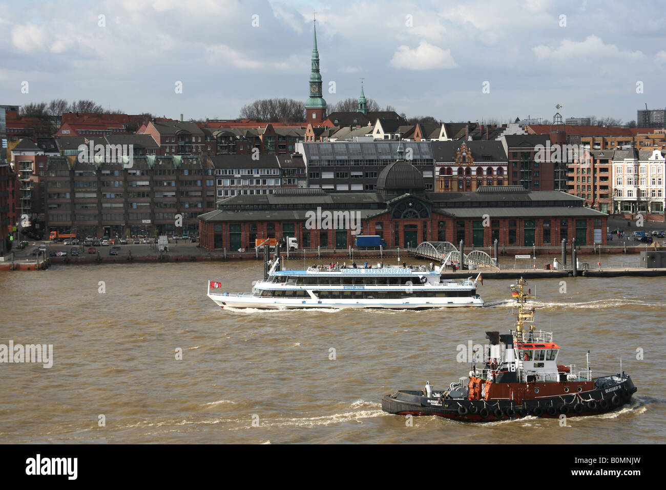 Blick über die Elbe, St. Pauli Fischmarkt in Hamburg, Deutschland Stockfoto