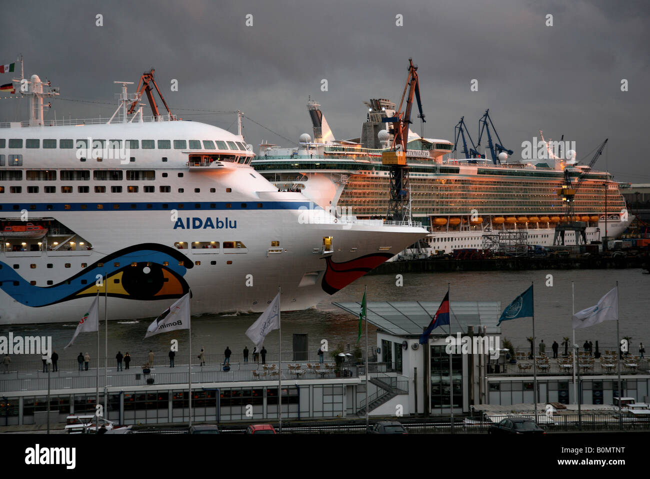 Kreuzfahrt Schiff  Kreuzfahrt Schiff