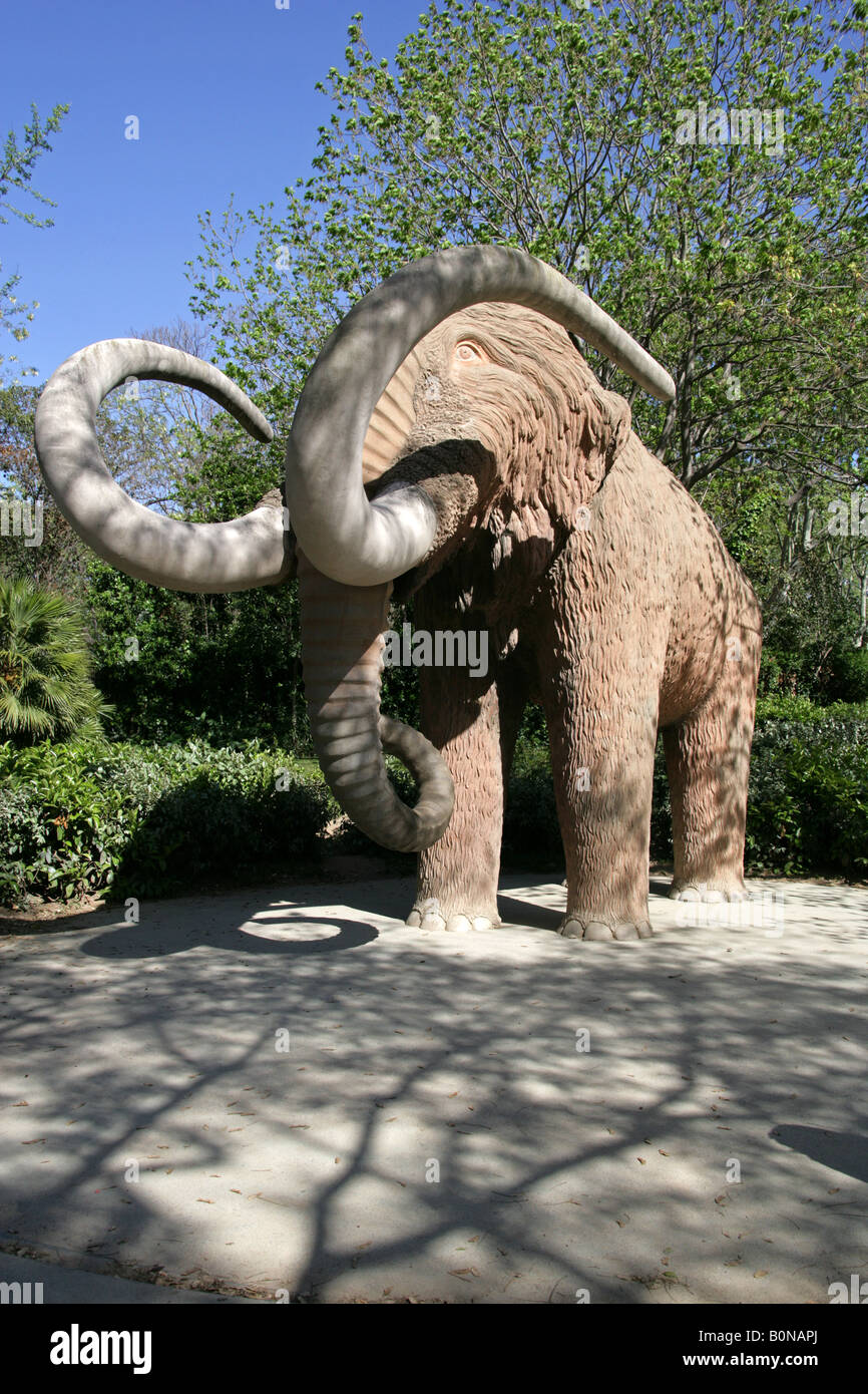 Wolliges Mammut Statue, Parc De La Ciutadella, Barcelona, Spanien Stockfoto