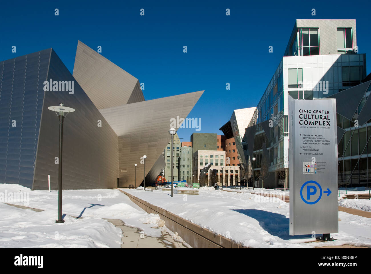 Winter-Blick von Frederic C Hamilton-Gebäude, Denver Art Museum, Denver, Colorado. Stockfoto