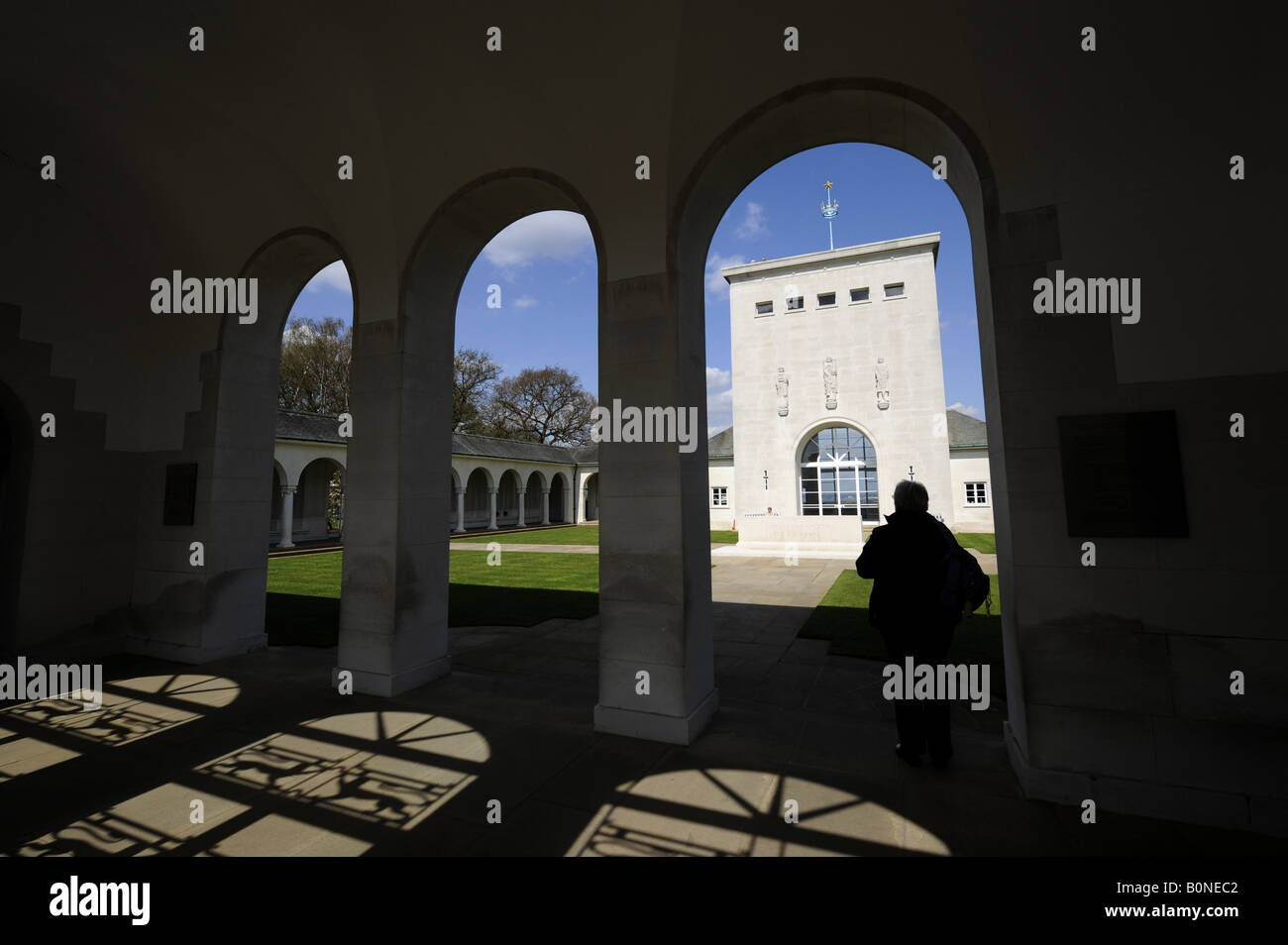 DIE LUFTWAFFEN-DENKMAL AM RUNNYMEDE, EGHAM, SURREY, ENGLAND, VEREINIGTES KÖNIGREICH. Stockfoto