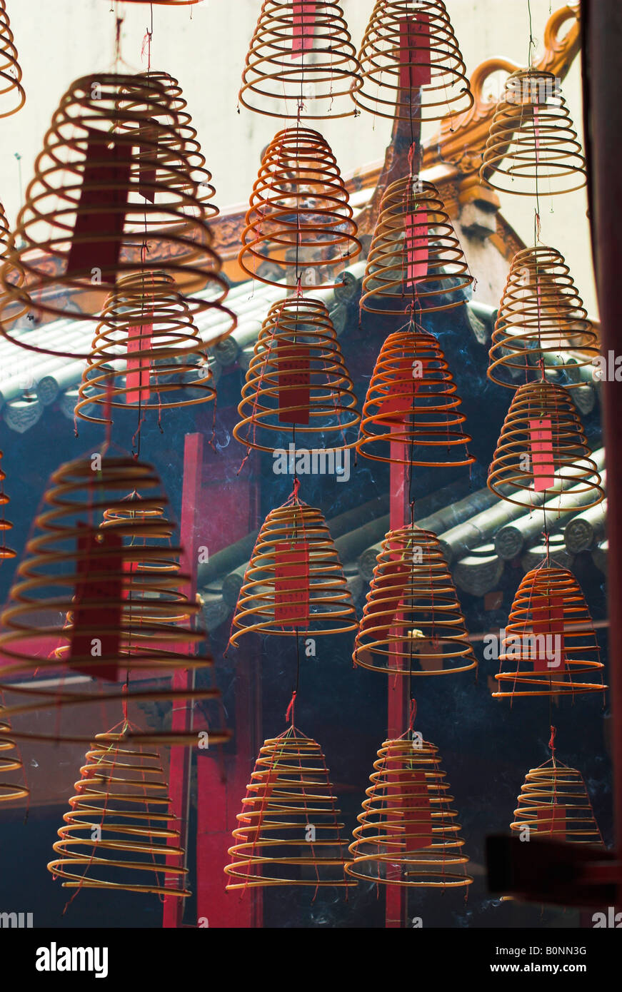 Weihrauch-Spulen in einem chinesischen Tempel, Kuala Lumpur, Malaysia Stockfoto