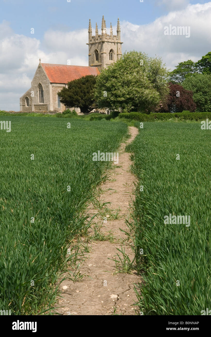 Öffentlichen Fußweg alten rechts des Weges führt zu Str. Andrews Kirche Sempringham Lincolnshire UK Stockfoto
