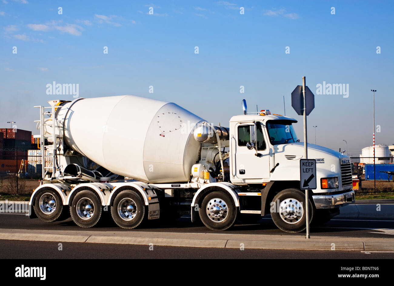 Transport und Trucking / A Beton LKW. Stockfoto