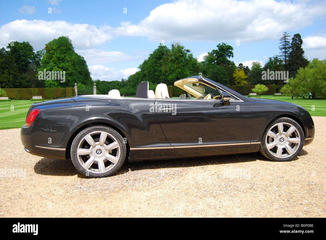 Bentley Azure Cabrio, Cliveden, Buckinghamshire, England, Vereinigtes Königreich Stockfoto