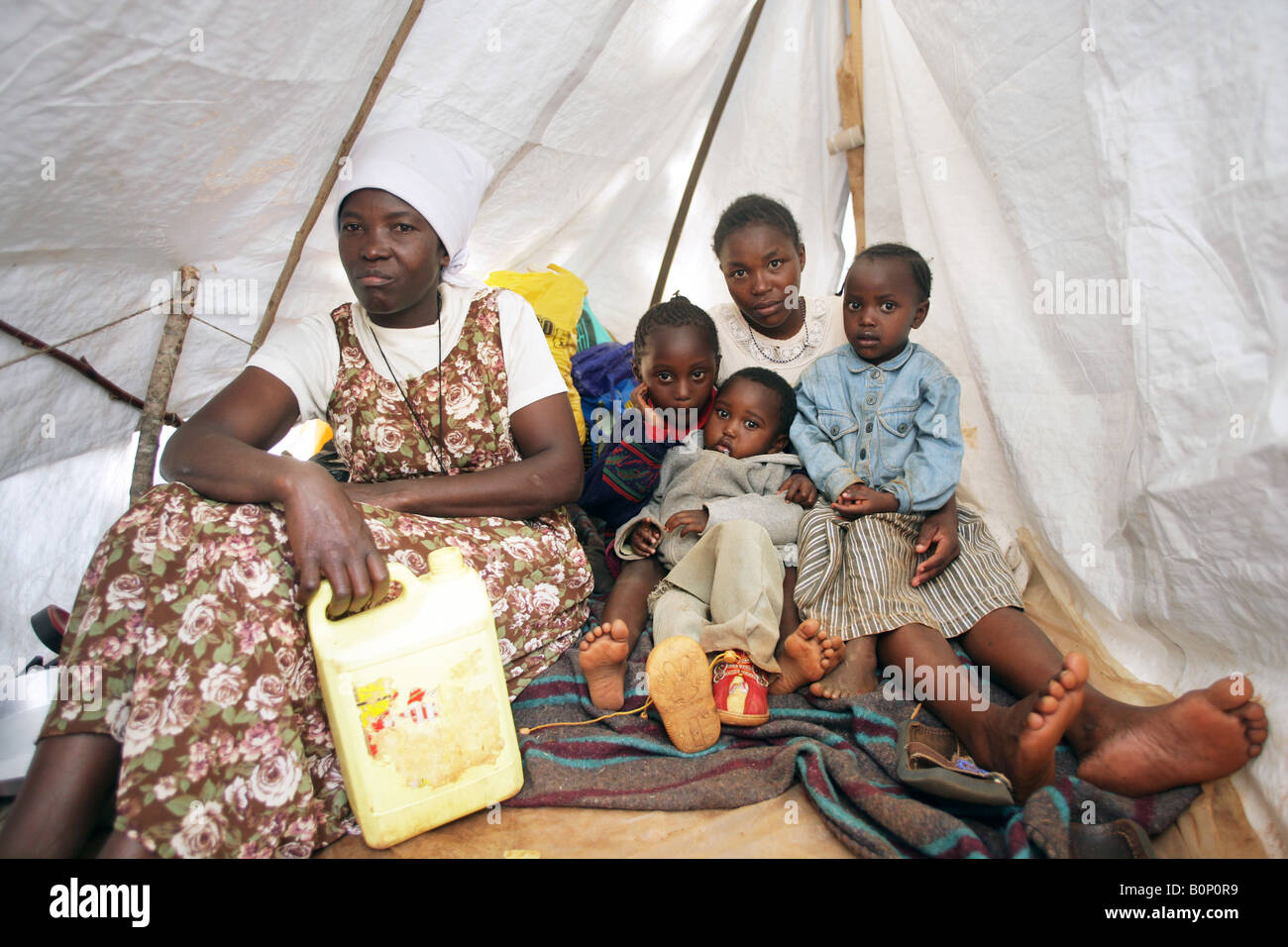 Kenianischen Flüchtlinge (Vertriebene = IDPs) an die Refugee Camp Riruta in Nairobi Stockfoto
