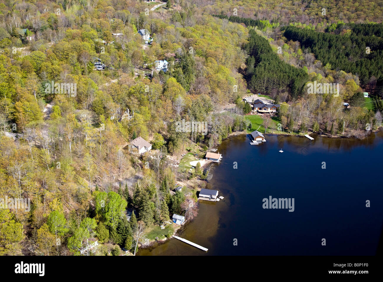 Die Seen und Wälder der nördlichen Ontario Muskoka Cottage Country in der Nähe von Huntsville Ontario Kanada Stockfoto