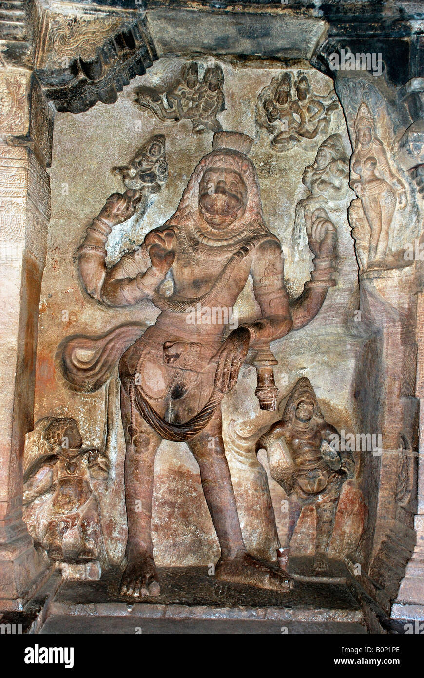 Höhle 3: Narasimha, wilden Mann-Löwe Avatara von Vishnu, Badami Höhlen, Karnataka, Indien. Stockfoto