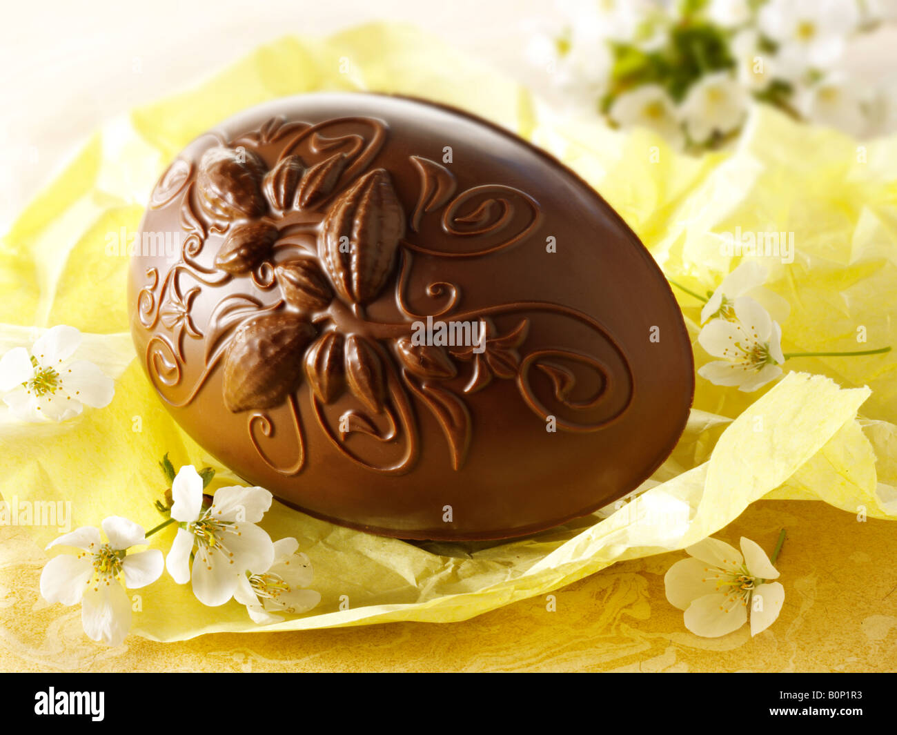 Traditionelle Hand dekorierte Schokolade Ostereier gemacht Stockfoto