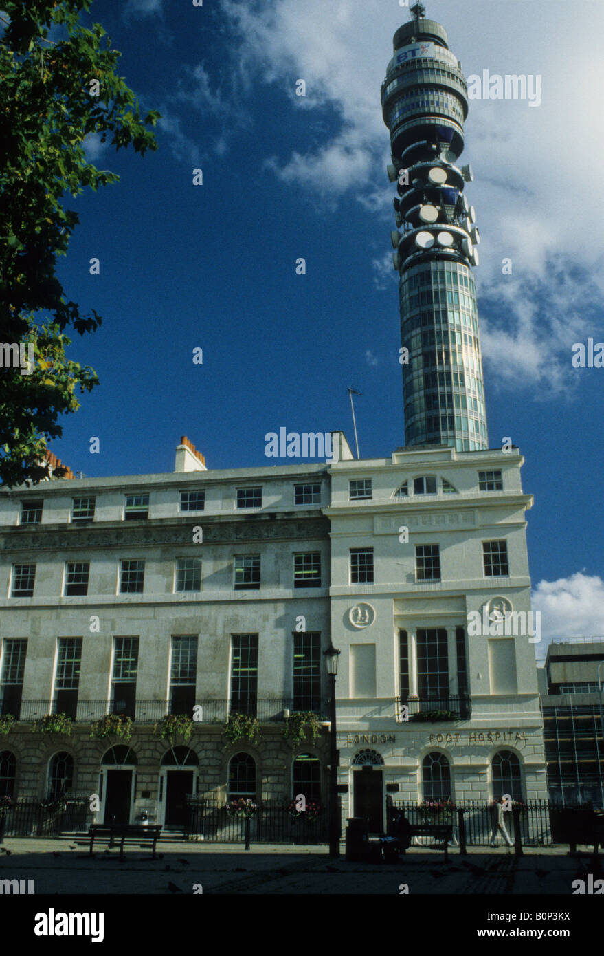 London-Fuß-Krankenhaus und der Telekom-Turm Stockfoto