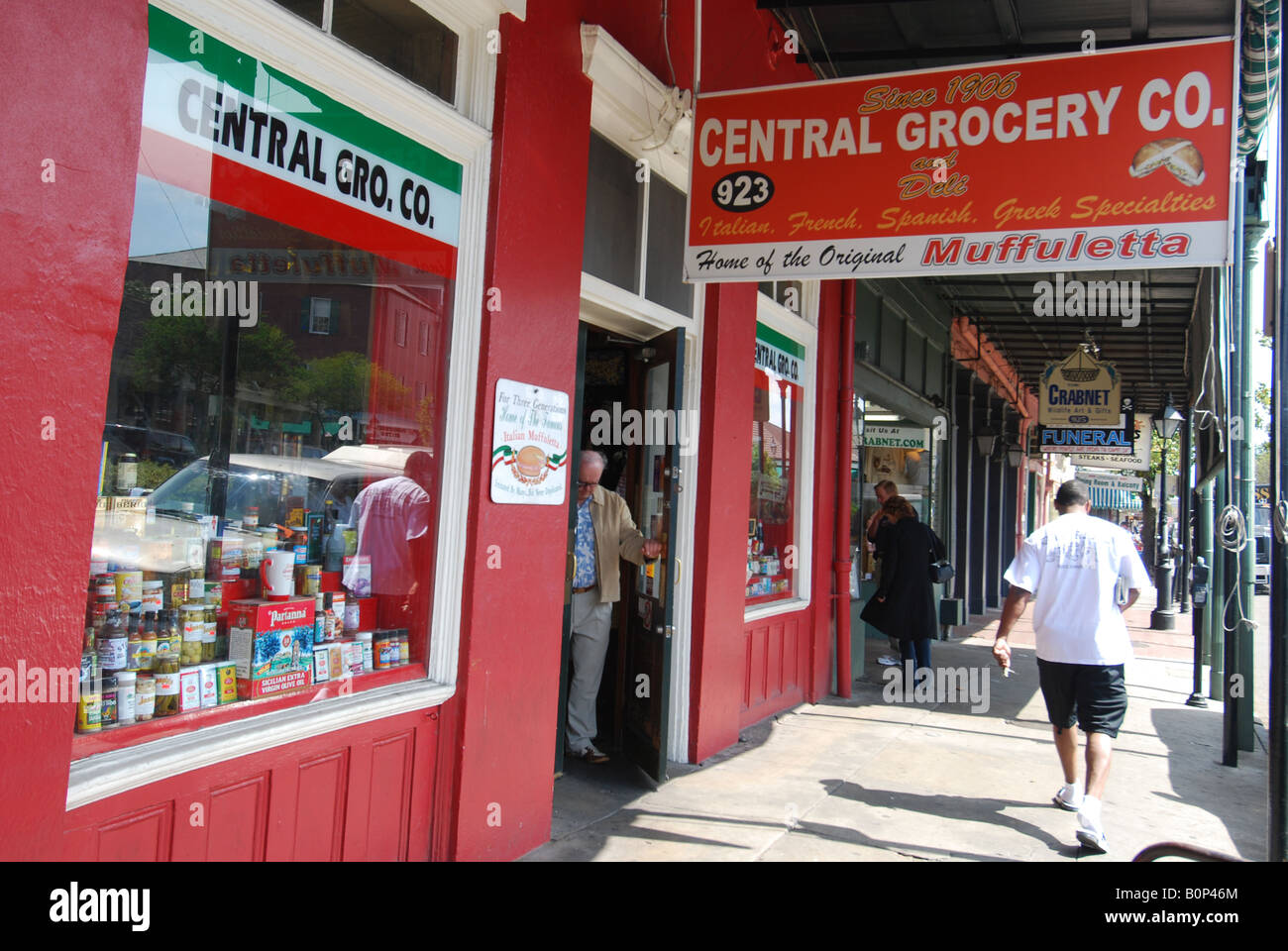Zentralen Grocery Co. in New Orleans, Louisiana, ist die Heimat des ursprünglichen Muffuletta Sandwich. Stockfoto
